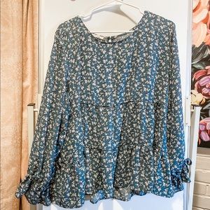 XXL Maurices floral blue top